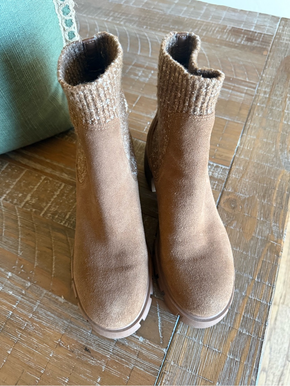 Steve Madden Hayle Suede Platform Chelsea Booties Sand 8